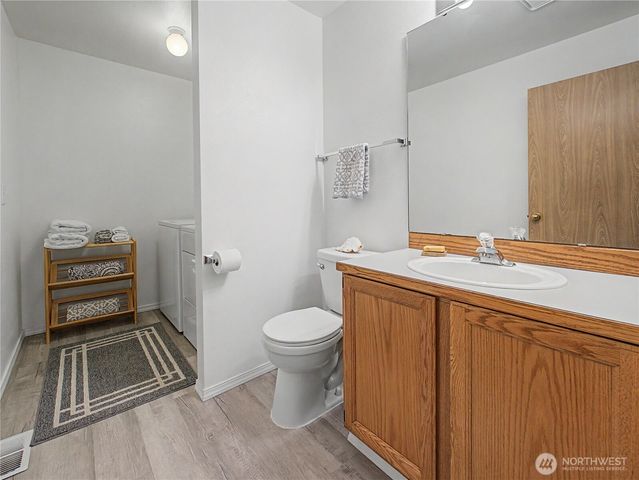 11004 209th Avenue E, Bonney Lake, WA 98391