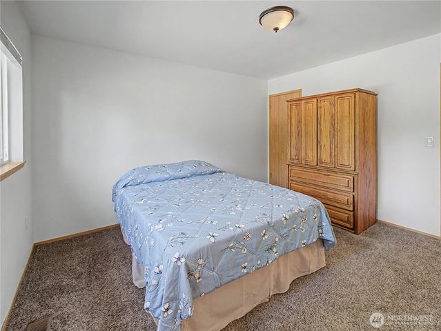 11004 209th Avenue E, Bonney Lake, WA 98391
