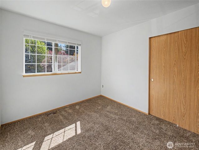 11004 209th Avenue E, Bonney Lake, WA 98391