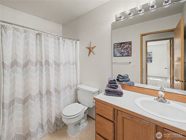 11004 209th Avenue E, Bonney Lake, WA 98391