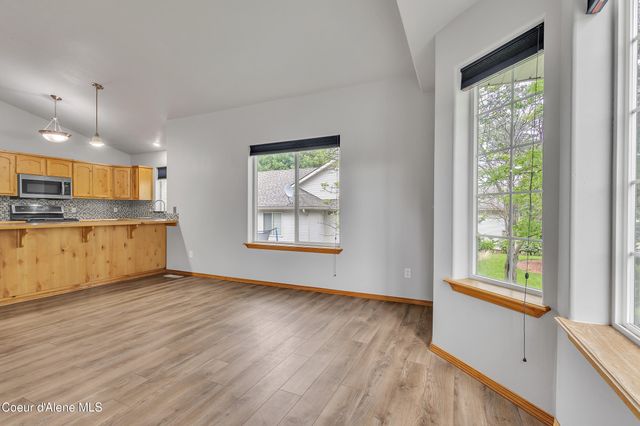 2665 W Broadmoore Dr, Hayden, ID 83835