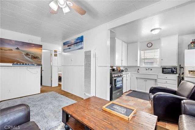 121 30th Street, Newport Beach, CA 92663