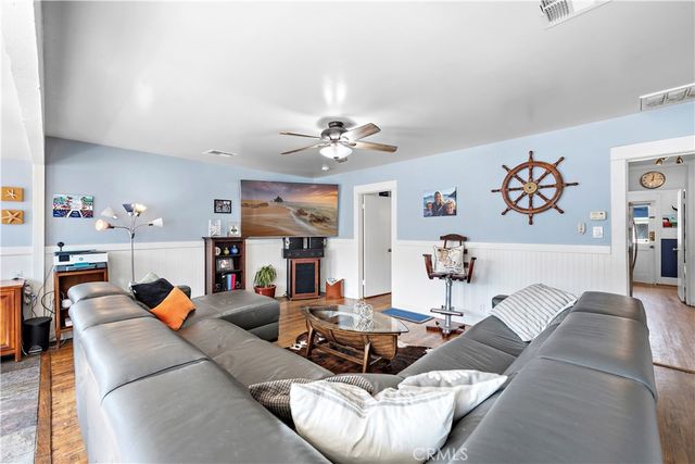 121 30th Street, Newport Beach, CA 92663