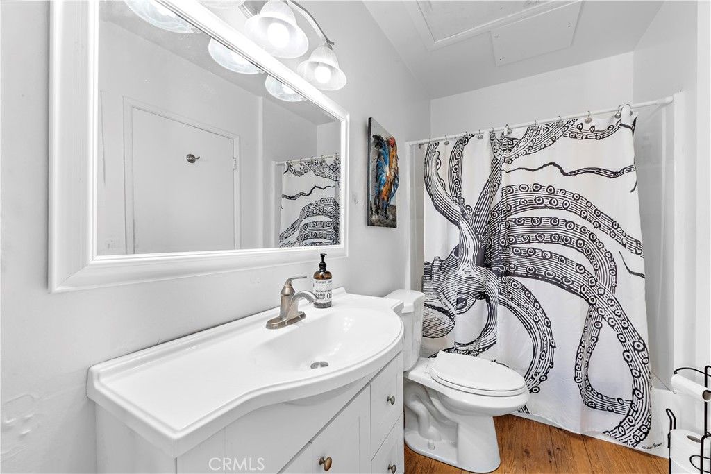 Image 13 of property listing at 121 30th Street, Newport Beach, CA 92663