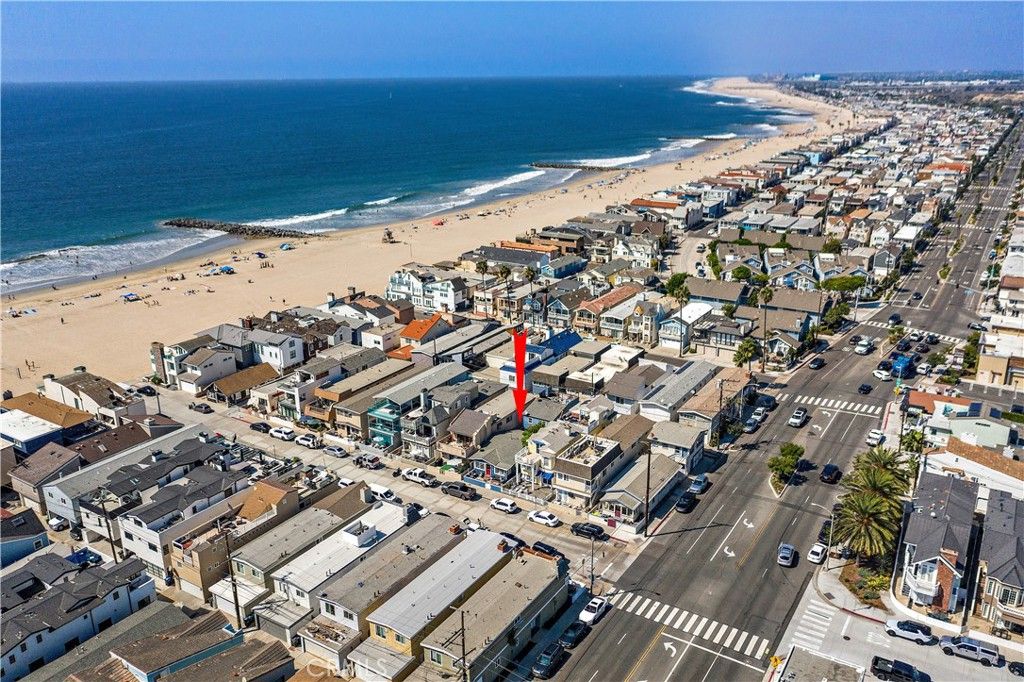 Image 34 of property listing at 121 30th Street, Newport Beach, CA 92663