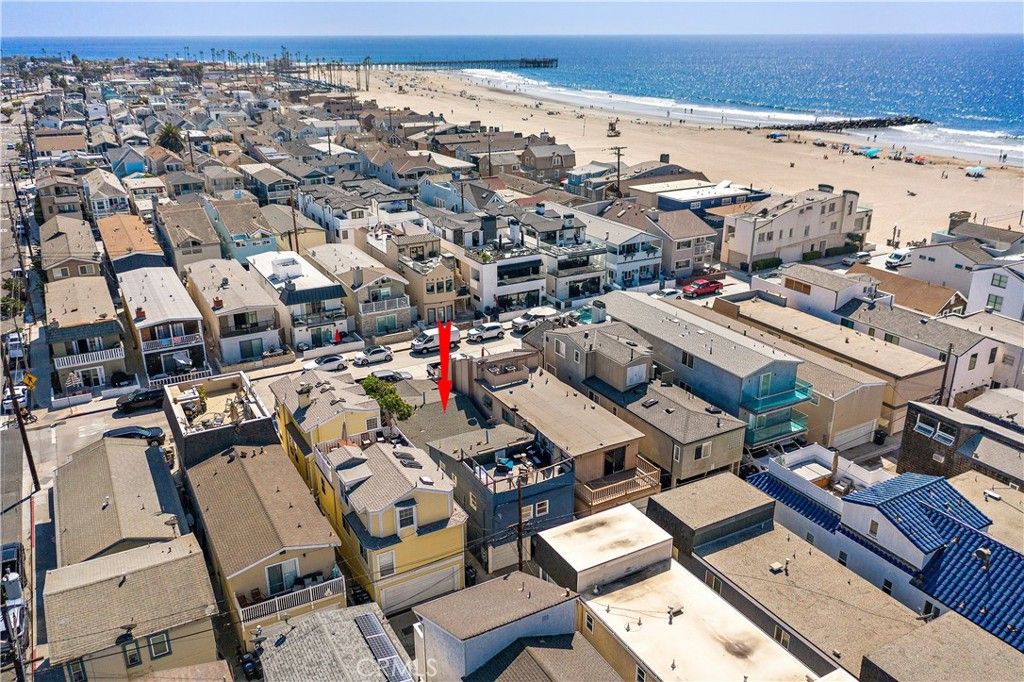 Image 38 of property listing at 121 30th Street, Newport Beach, CA 92663