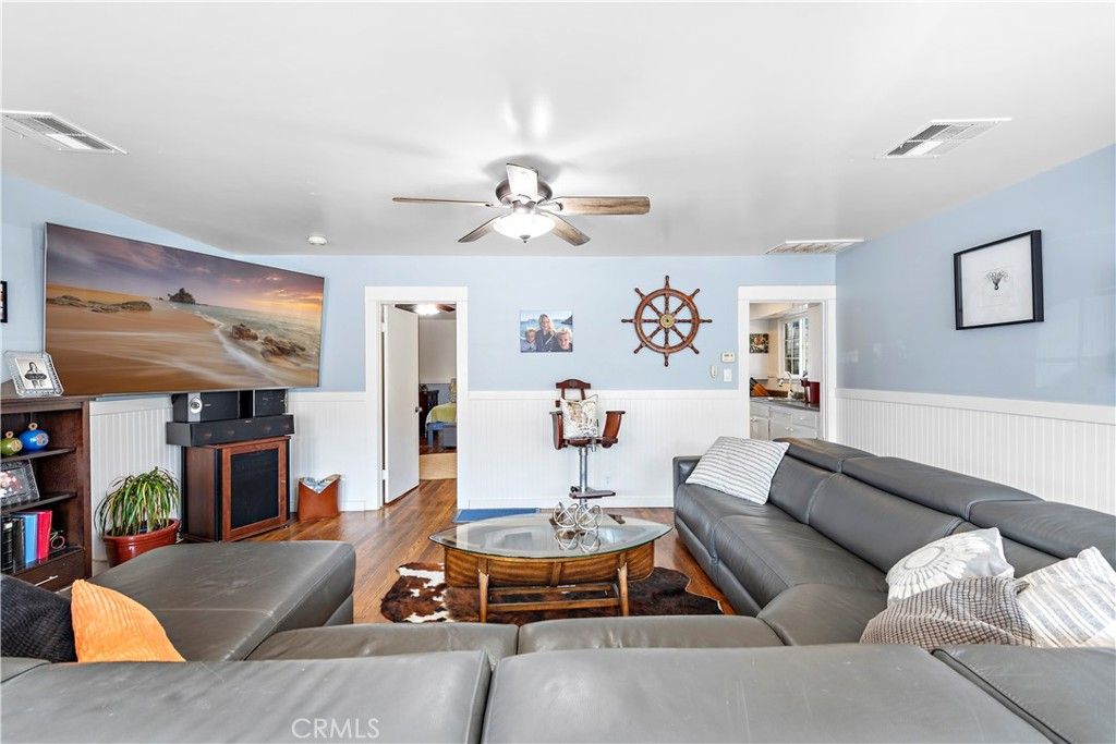 Image 5 of property listing at 121 30th Street, Newport Beach, CA 92663