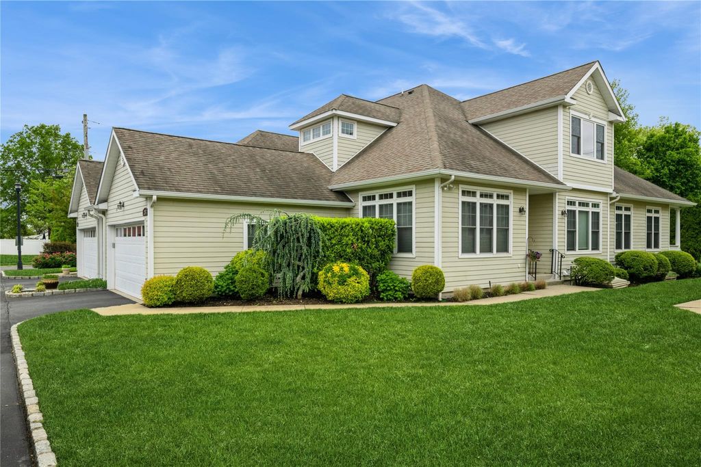293 S Ocean Avenue, Freeport, NY 11520