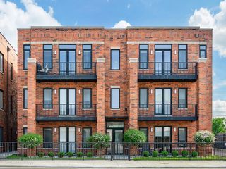 7353 W GRAND Avenue 1E, Elmwood Park, IL 60707