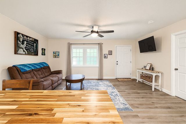 339 Flatwoods School Rd, Linden, TN 37096