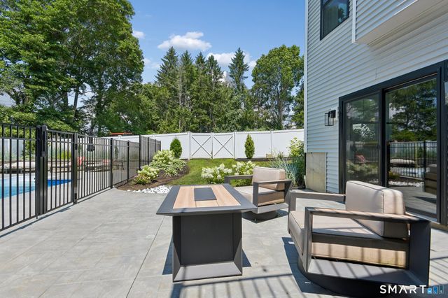 5 Highland Court, Milford, CT 06461