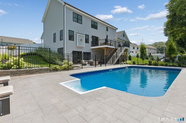 5 Highland Court, Milford, CT 06461