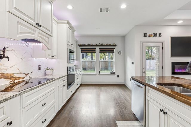 1819 Black Bear Drive, Houston, TX 77532