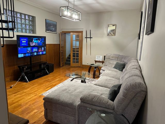 441 E 42nd Street, Chicago, IL 60653