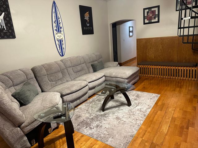 441 E 42nd Street, Chicago, IL 60653
