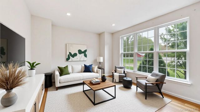 3 Caledonia Circle, Highland Mills, NY 10930