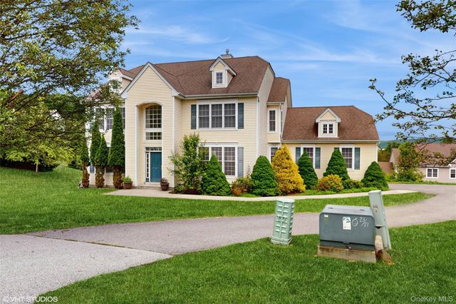 3 Caledonia Circle, Highland Mills, NY 10930