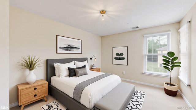 3 Caledonia Circle, Highland Mills, NY 10930