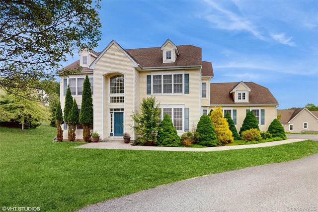 3 Caledonia Circle, Highland Mills, NY 10930