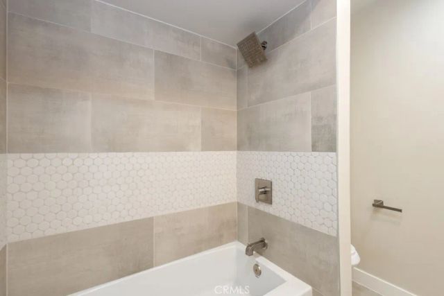 3139 E Chapman 5A, Orange, CA 92869