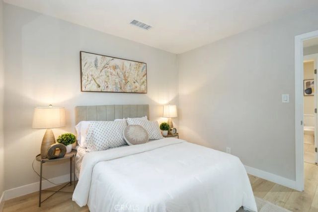 3139 E Chapman 5A, Orange, CA 92869