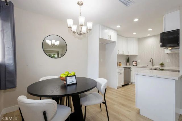 3139 E Chapman 5A, Orange, CA 92869