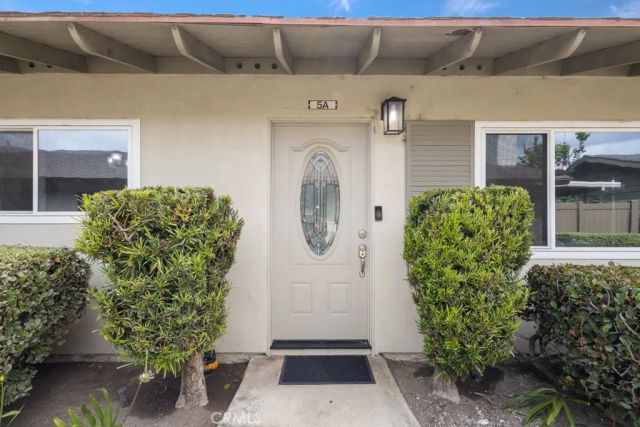 3139 E Chapman 5A, Orange, CA 92869