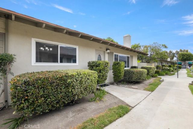 3139 E Chapman 5A, Orange, CA 92869