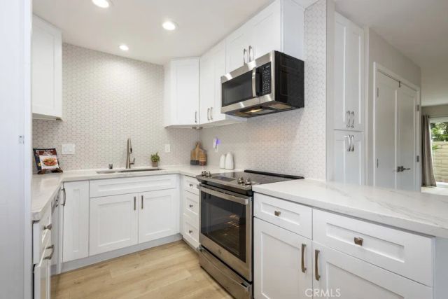 3139 E Chapman 5A, Orange, CA 92869
