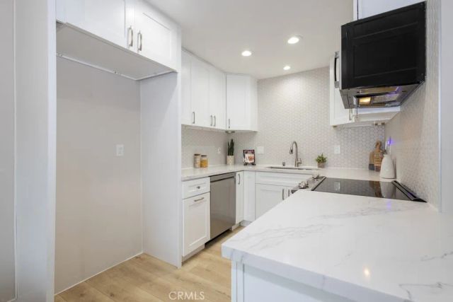 3139 E Chapman 5A, Orange, CA 92869