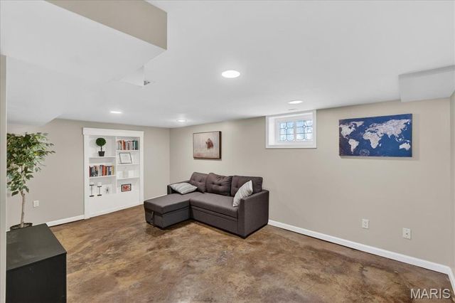 2331 Patton Avenue, St Louis, MO 63144