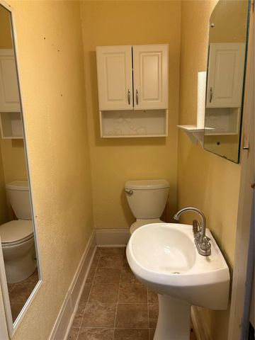 2444 Broadway Street, Beaumont, TX 77702