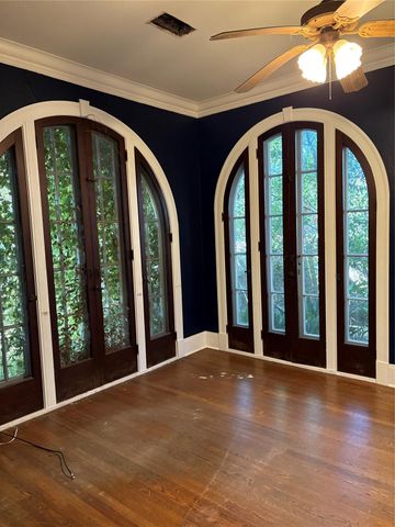 2444 Broadway Street, Beaumont, TX 77702