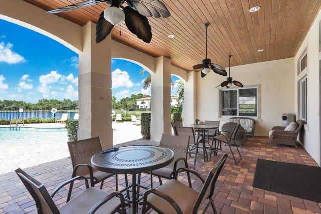 8332 Cocoplum Sound Lane, West Palm Beach, FL 33411