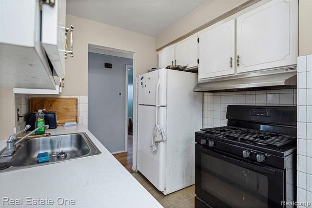 22720 Furton Street, Saint Clair Shores, MI 48082