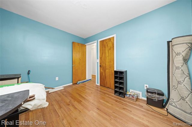 22720 Furton Street, Saint Clair Shores, MI 48082