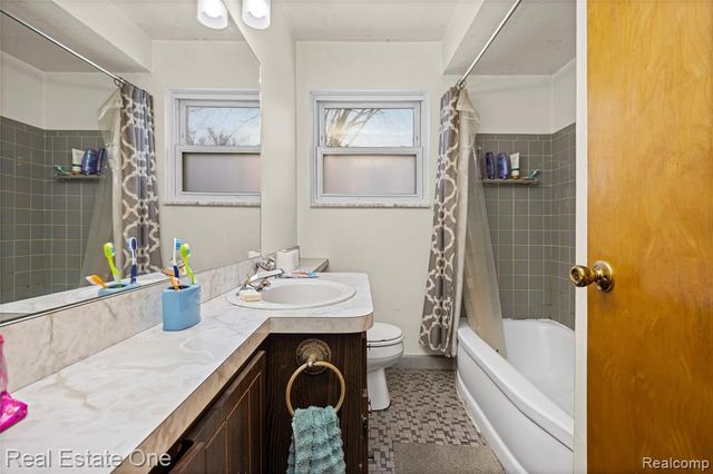 22720 Furton Street, Saint Clair Shores, MI 48082