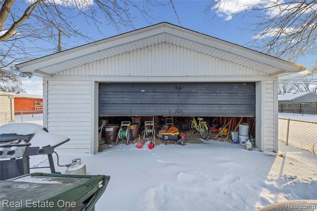 22720 Furton Street, Saint Clair Shores, MI 48082