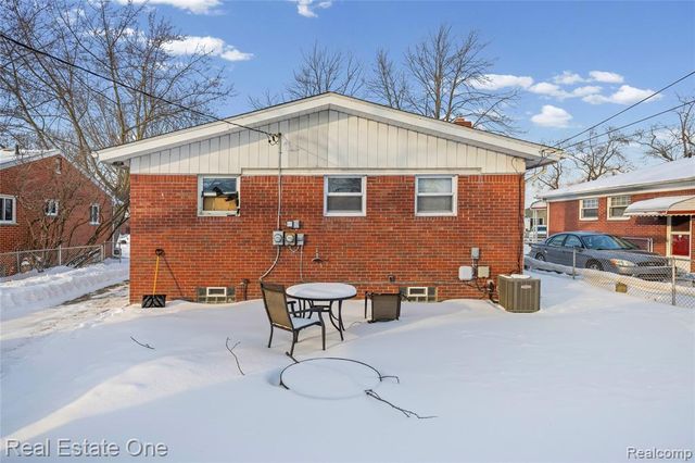 22720 Furton Street, Saint Clair Shores, MI 48082