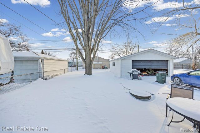 22720 Furton Street, Saint Clair Shores, MI 48082