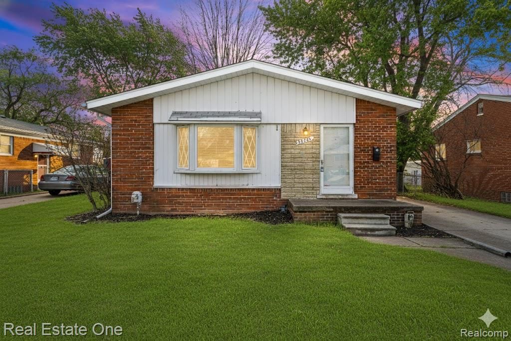 22720 Furton Street, Saint Clair Shores, MI 48082