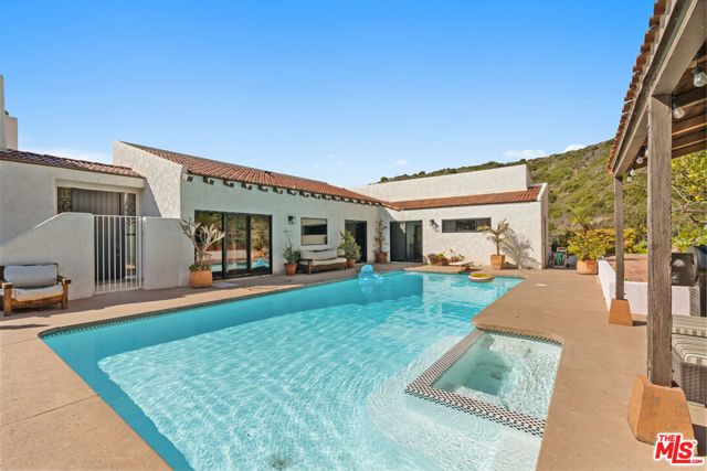 20755 Seaboard Road, Malibu, CA 90265