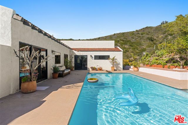 20755 Seaboard Road, Malibu, CA 90265