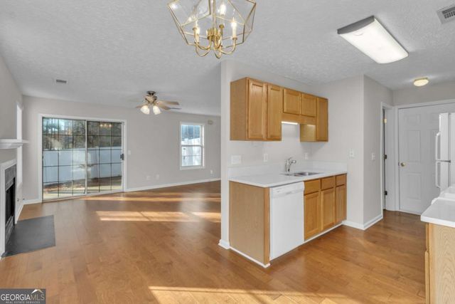 1050 Daventry Crossing, Woodstock, GA 30188