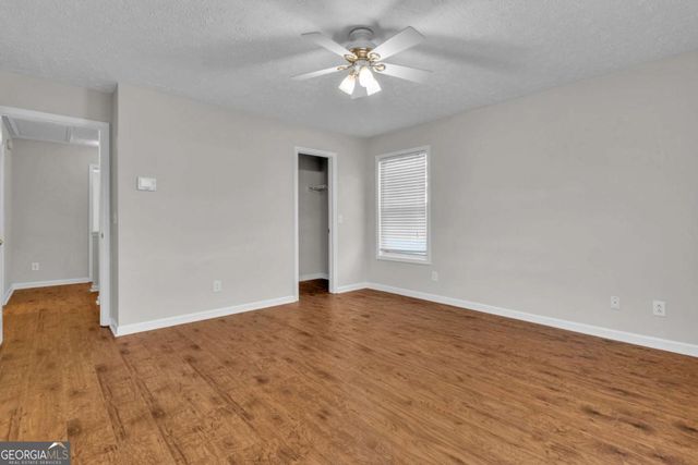1050 Daventry Crossing, Woodstock, GA 30188
