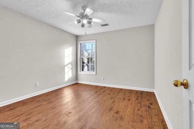 1050 Daventry Crossing, Woodstock, GA 30188