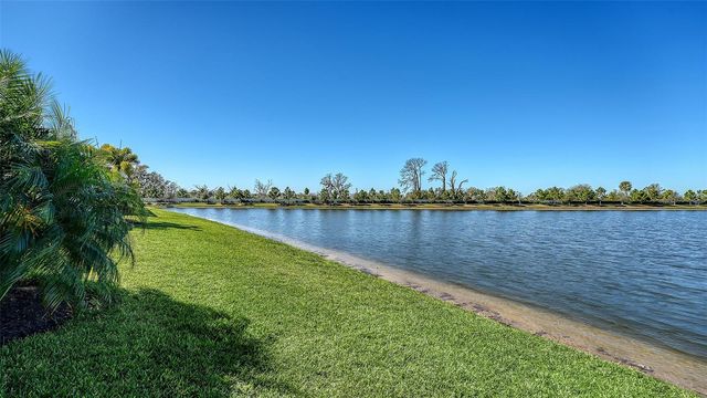 10529 WICKER PARK PLACE, Palmetto, FL 34221