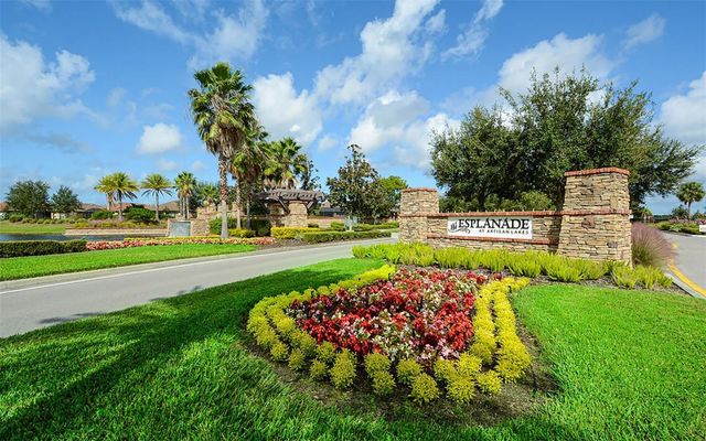 10529 WICKER PARK PLACE, Palmetto, FL 34221