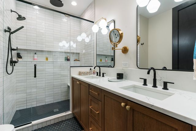 1300 N Cleaver Street 2, Chicago, IL 60642
