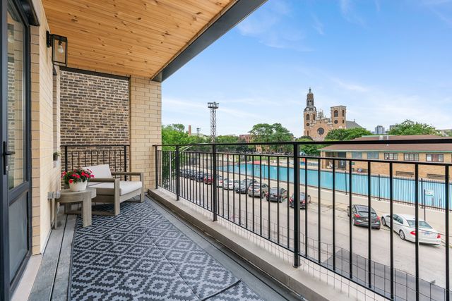 1300 N Cleaver Street 2, Chicago, IL 60642